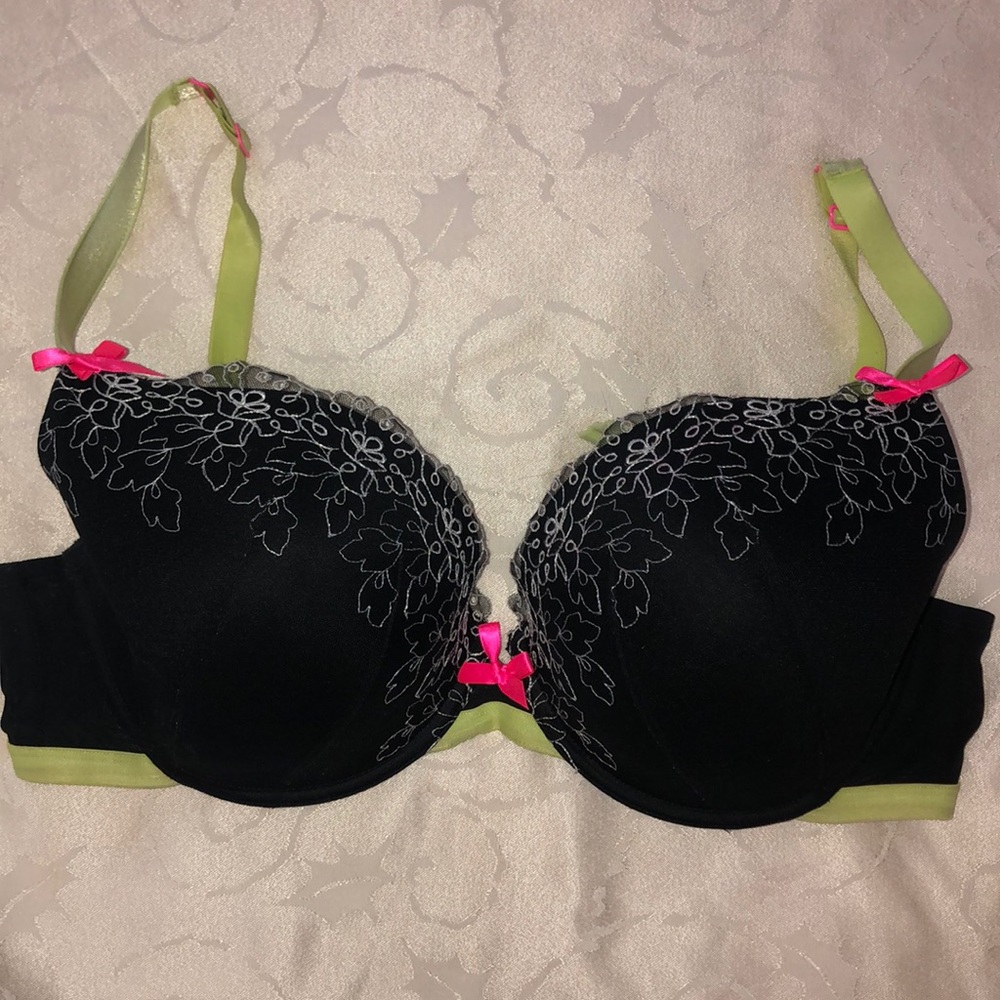 🖤💖 Cacique 44DD (44E) plunge bra 💖🖤 EUC